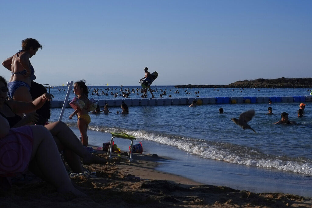 APTOPIX Virus Outbreak Cyprus